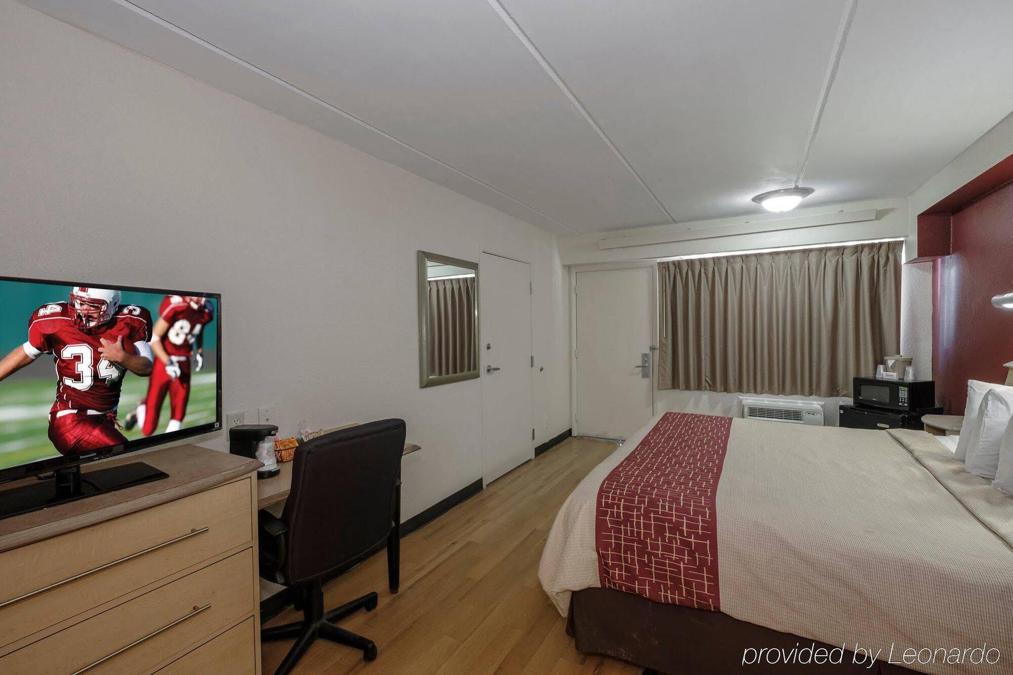 Red Roof Inn Tallahassee - University Bagian luar foto